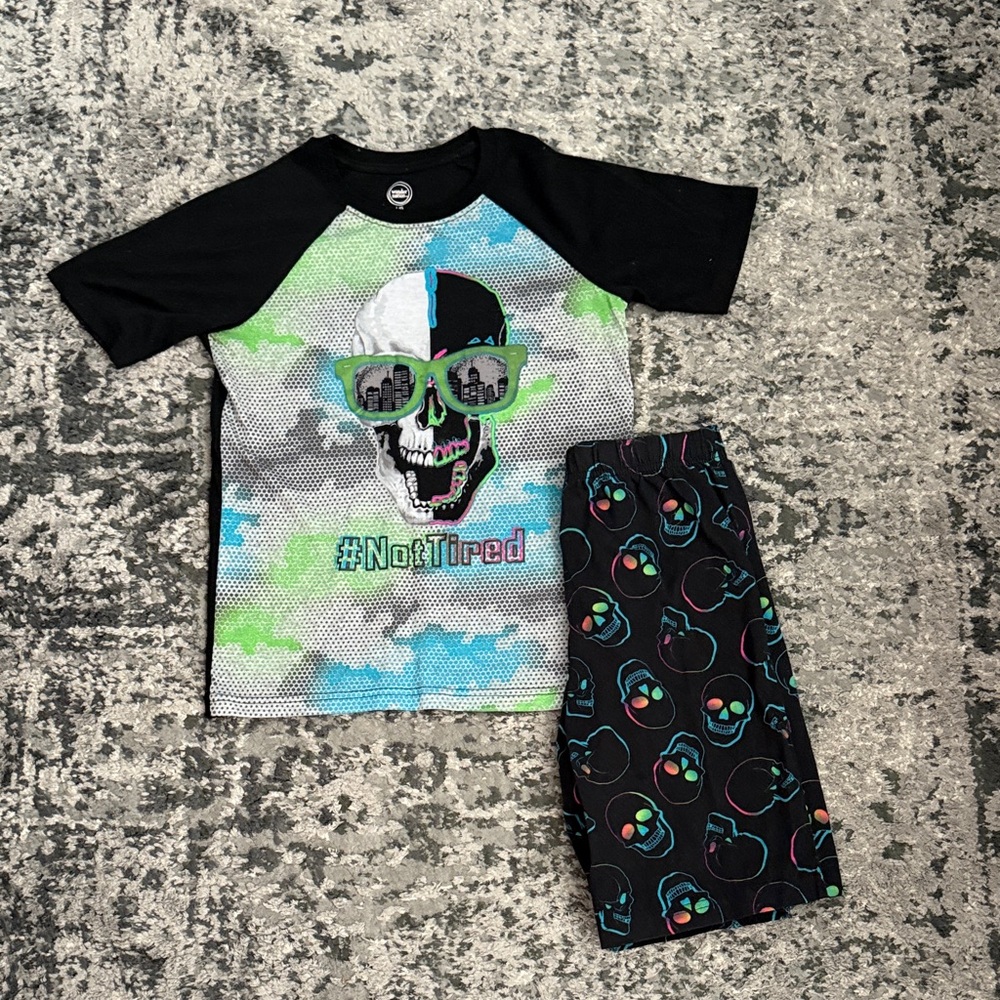 Wonder Nation Black and Green Skull Pajama Set
